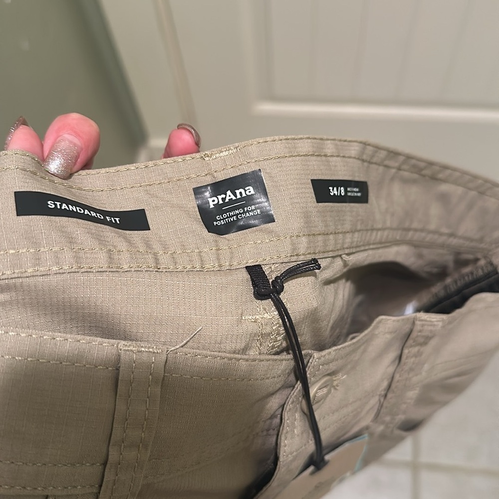 Prana Cargo Shorts - Picture 5 of 6